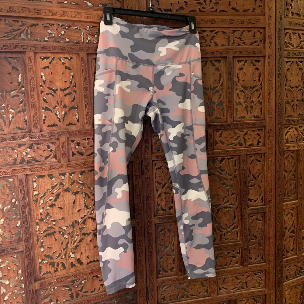Reebok pants Cool camo camouflage work yoga hike run spandex